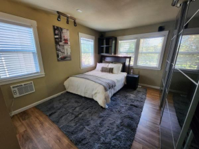 Palo Alto Retreat Bedroom with Attached Bathroom